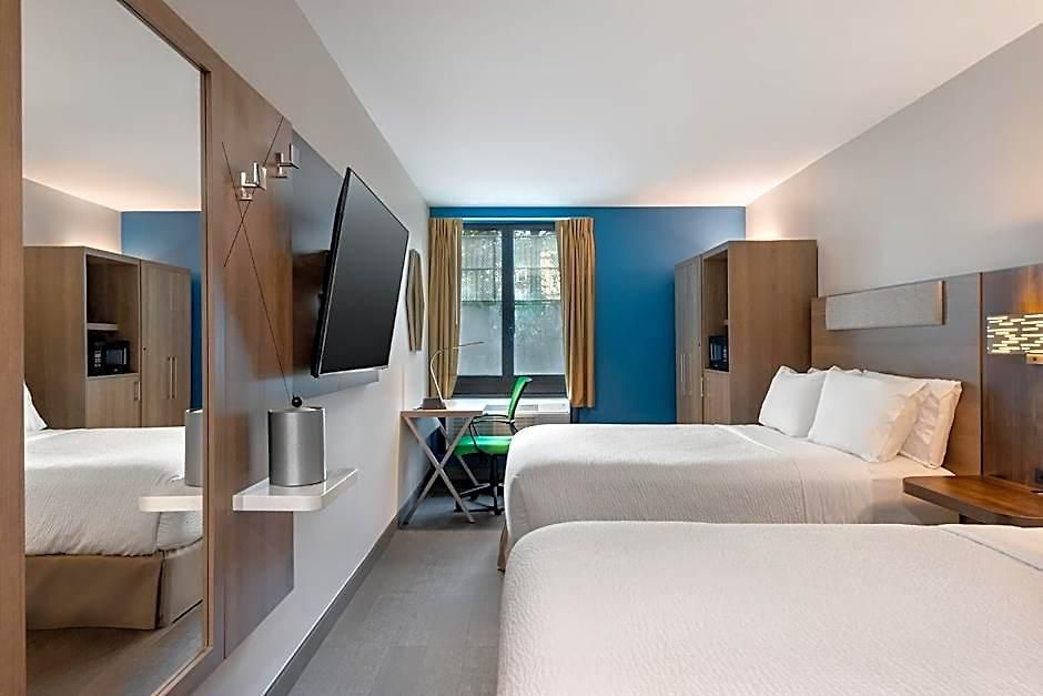 Express & Bronx - Barnabas Area By Ihg New York