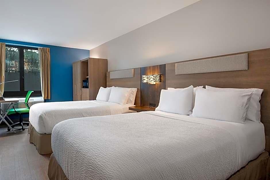 Express & Bronx - Barnabas Area By Ihg Hotel 2*