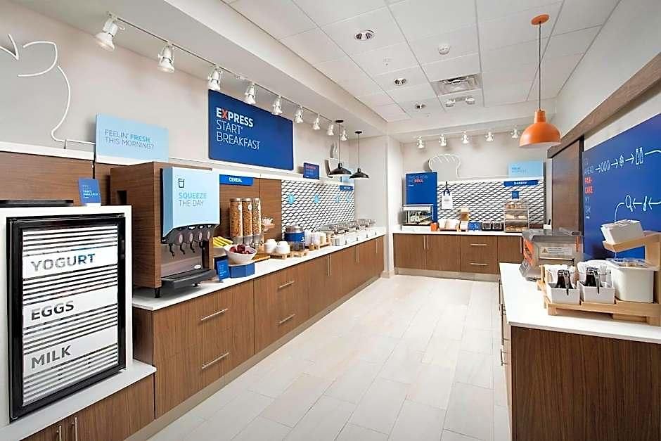 Hotel Express & Bronx - Barnabas Area By Ihg New York