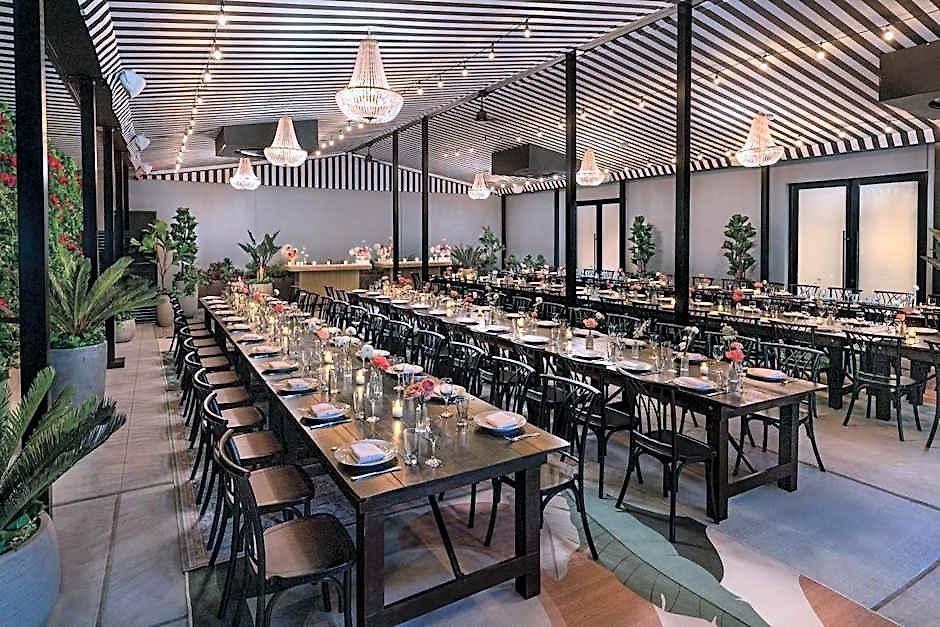 Moxy Brooklyn Williamsburg Hotel
