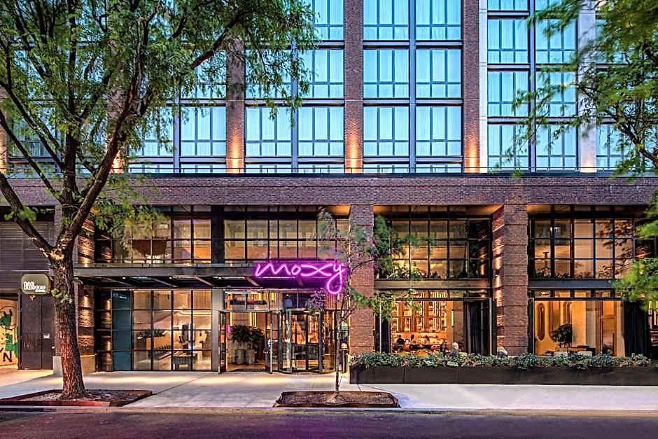 Moxy Brooklyn Williamsburg Hotel