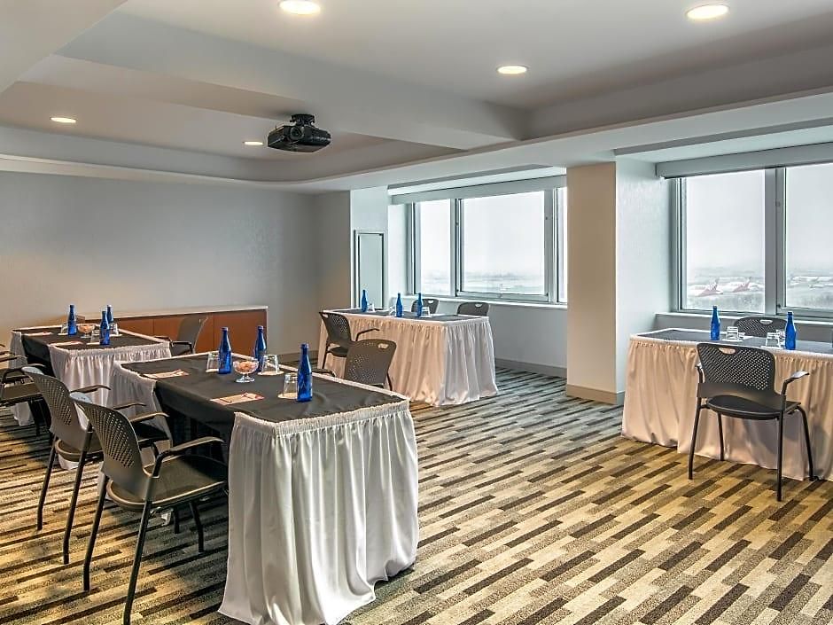 Crowne Plaza Jfk Airport City, An Ihg New York