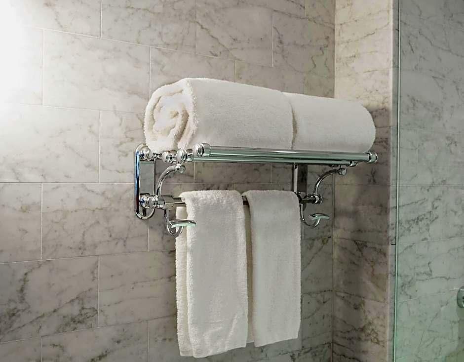 The Tillary Brooklyn Hotel