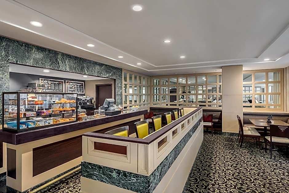 Doubletree By Hilton New York-laguardia Hotel 3*