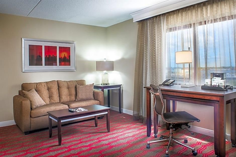 Hotel Doubletree By Hilton New York-laguardia New York