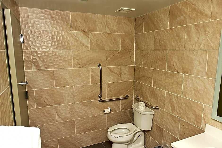 Days By Wyndham Bronx Nyc Hotel New York
