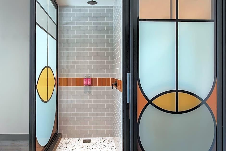 Moxy Nyc Lower East Side Hotel New York