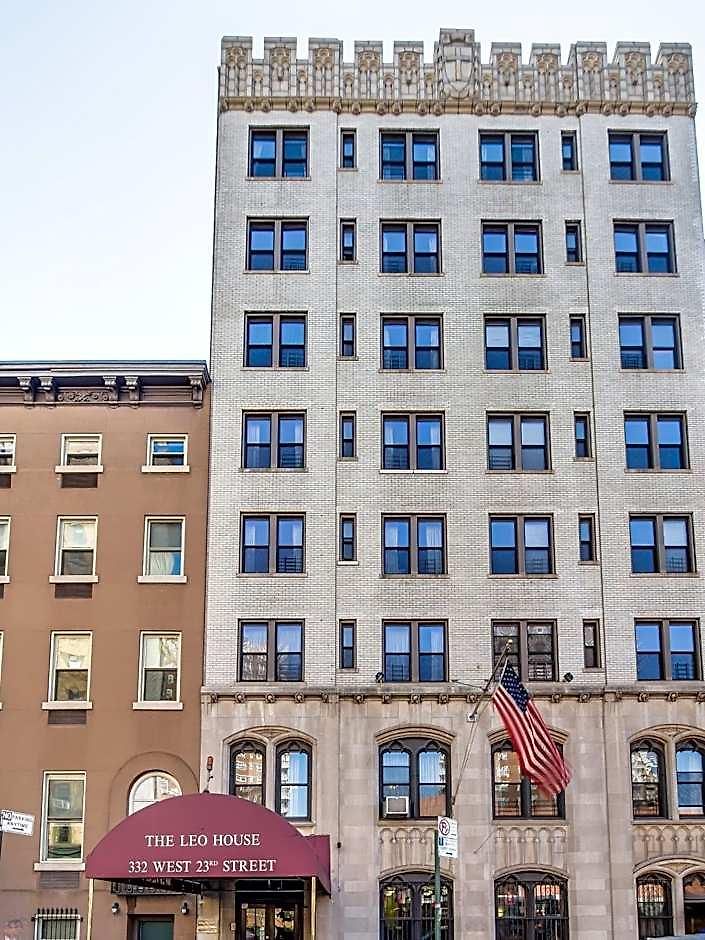 Leo House Hotel
