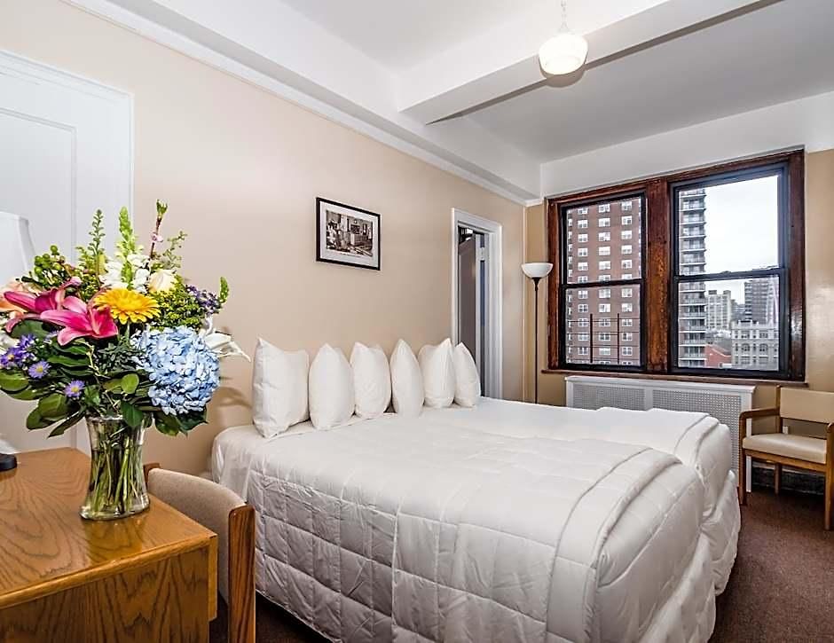 Leo House Hotel