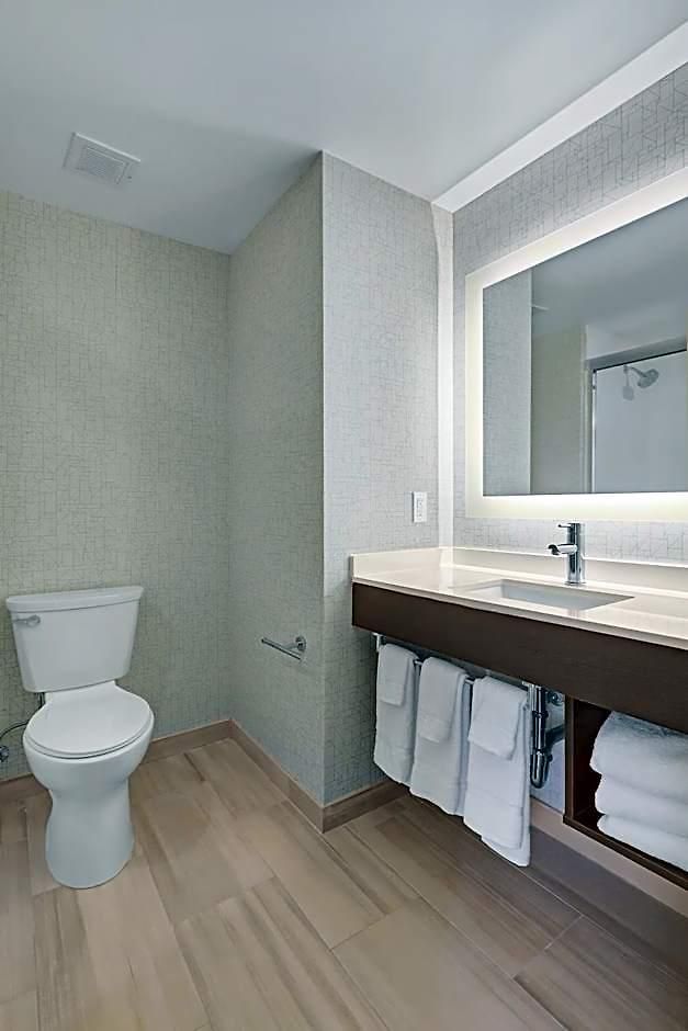 1200 Hotel