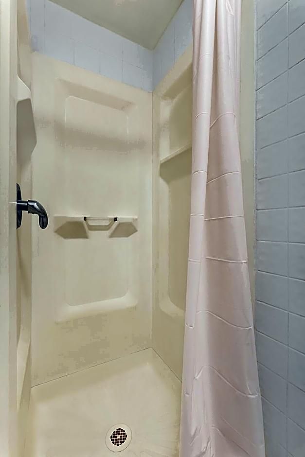 West 30th Street Hostel *