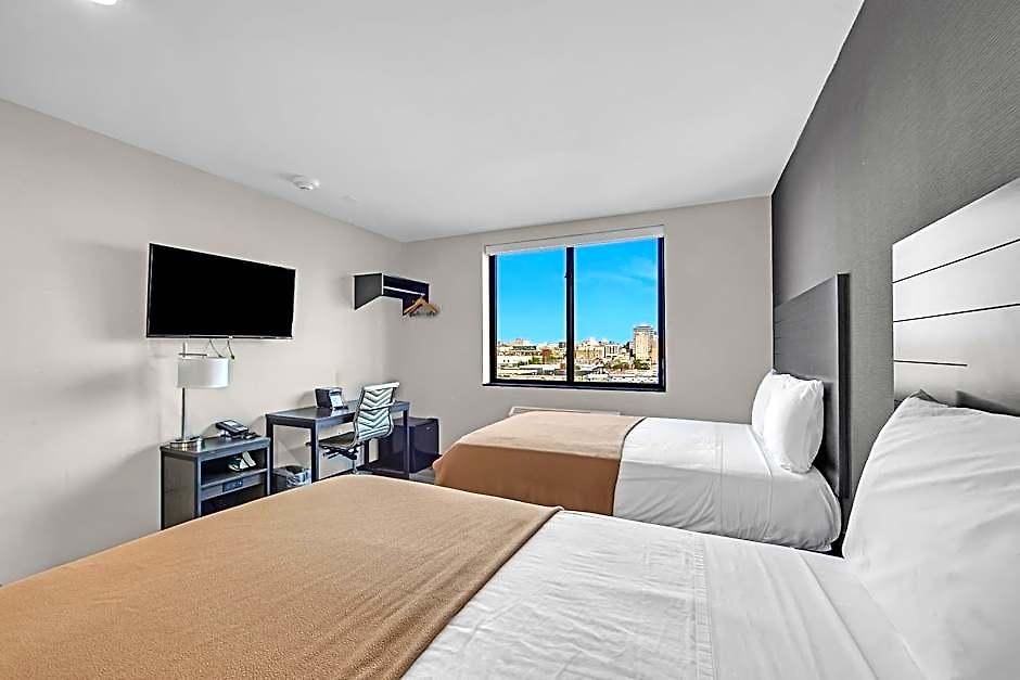 Hotel The - Long Island