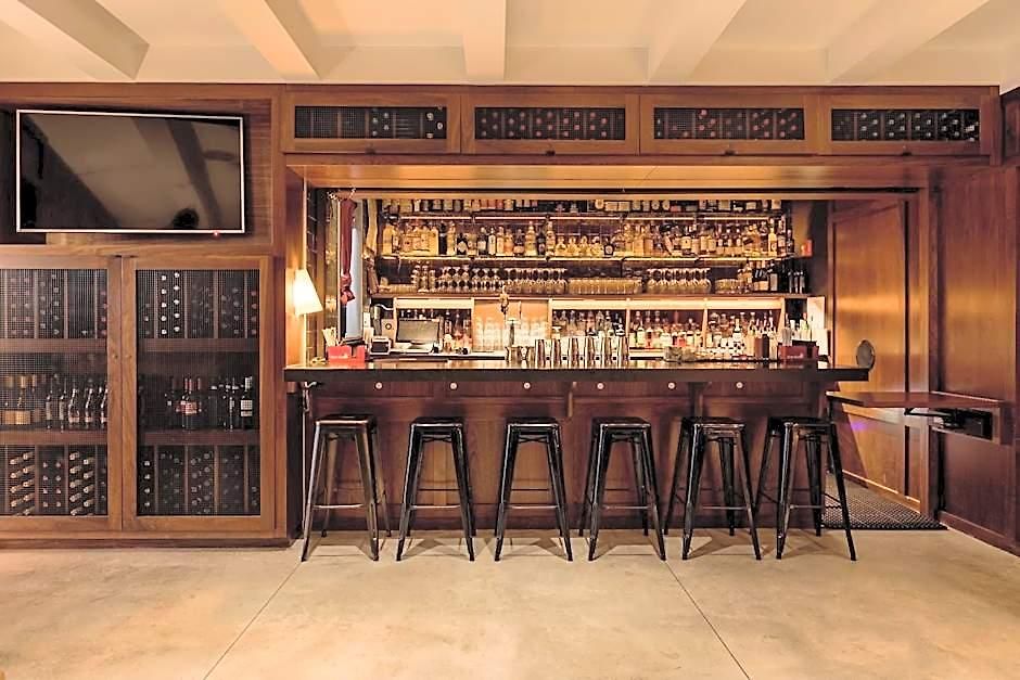 Arlo Nomad 4* New York