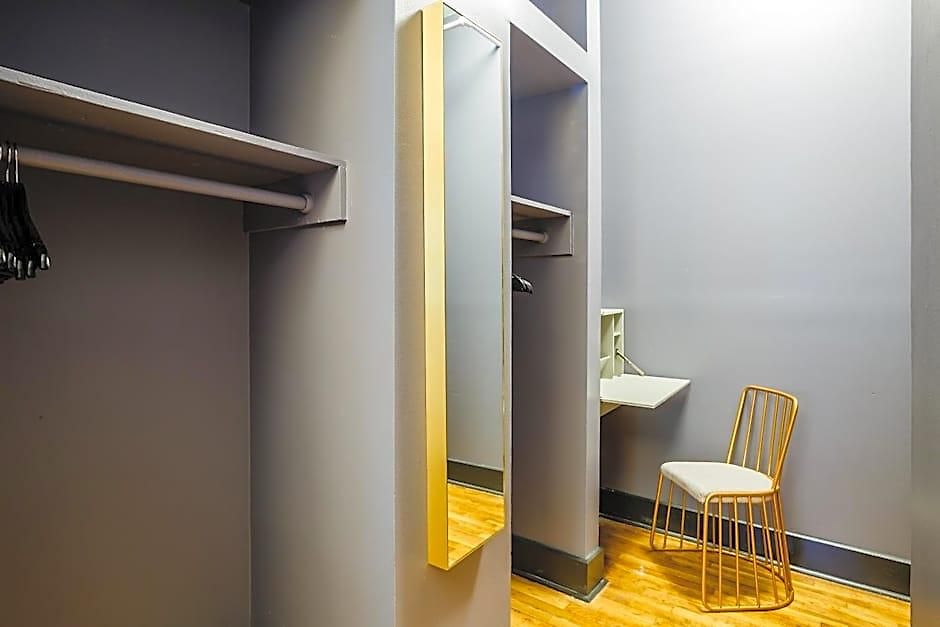 Lamartine Chelsea Hostel New York