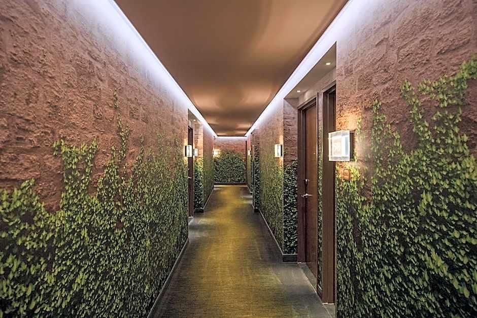 Renaissance Chelsea Hotel 4*