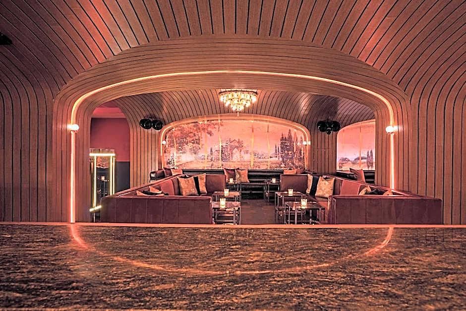 Moxy Nyc East Village Hotel