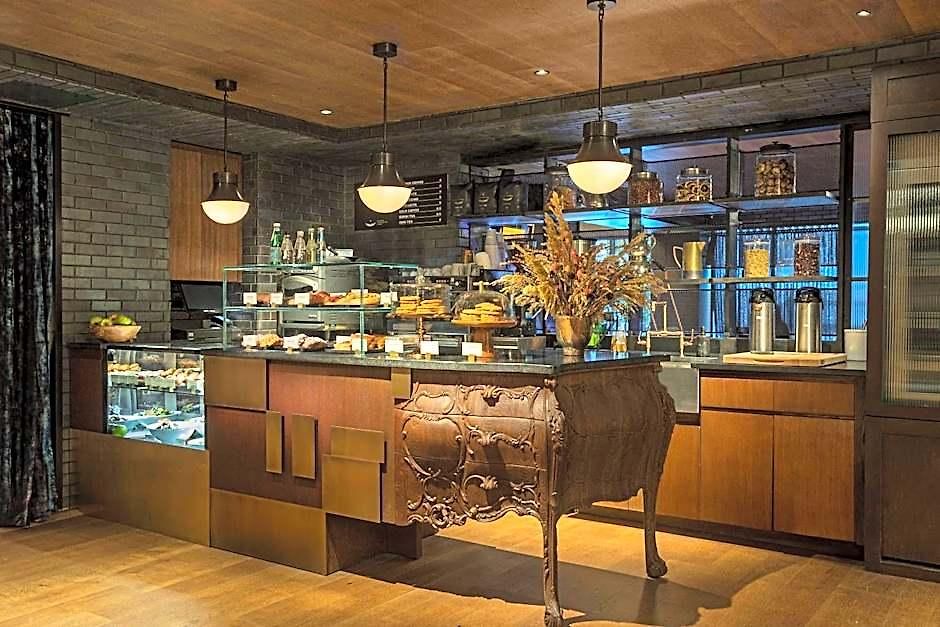 Moxy Nyc East Village Hotel
