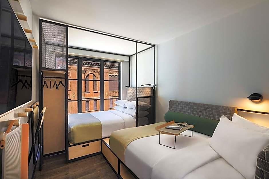 Moxy Nyc East Village Hotel New York