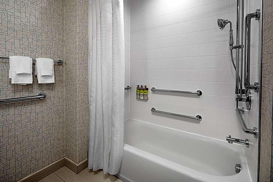 Express & Woodside Laguardia Airport Hotel 3*