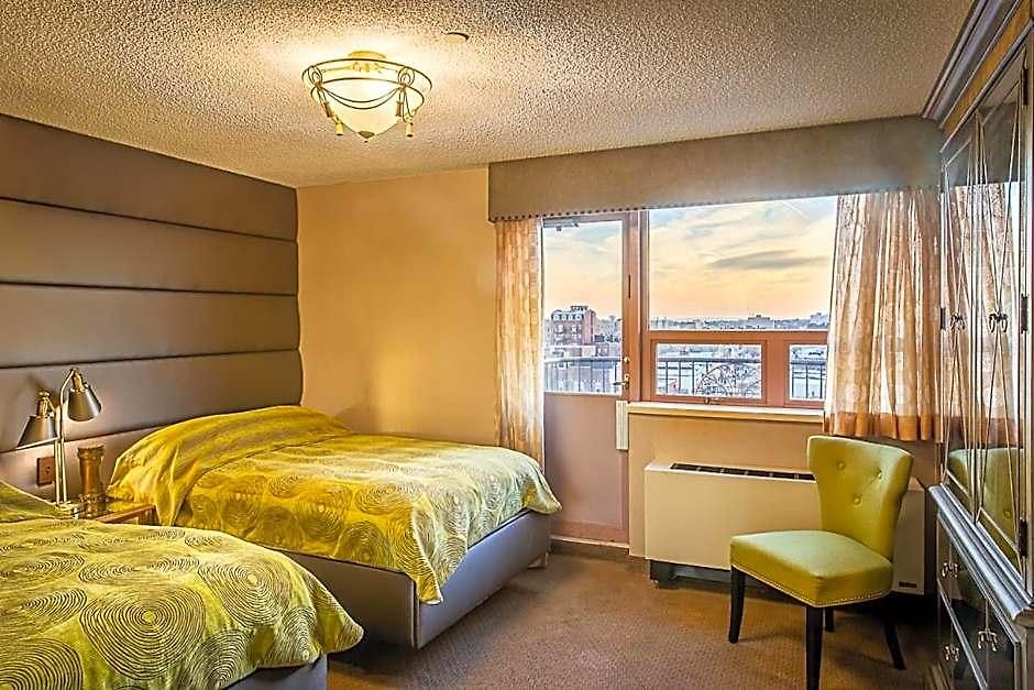 Hotel The Avenue Plaza 3*