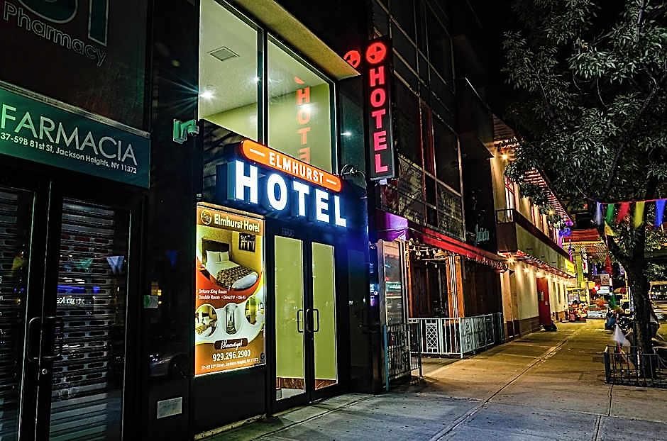 Hotel Elmhurst 3*