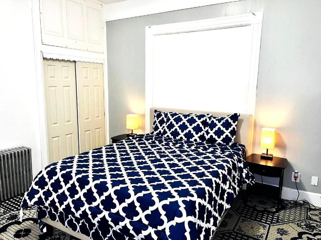 3 Bedrooms Apt 2 Stops To Manhattan ! New York