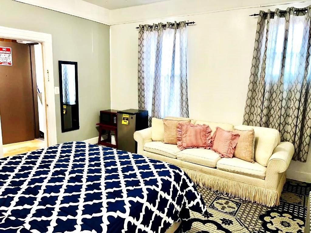 3 Bedrooms Apt 2 Stops To Manhattan ! Apartment