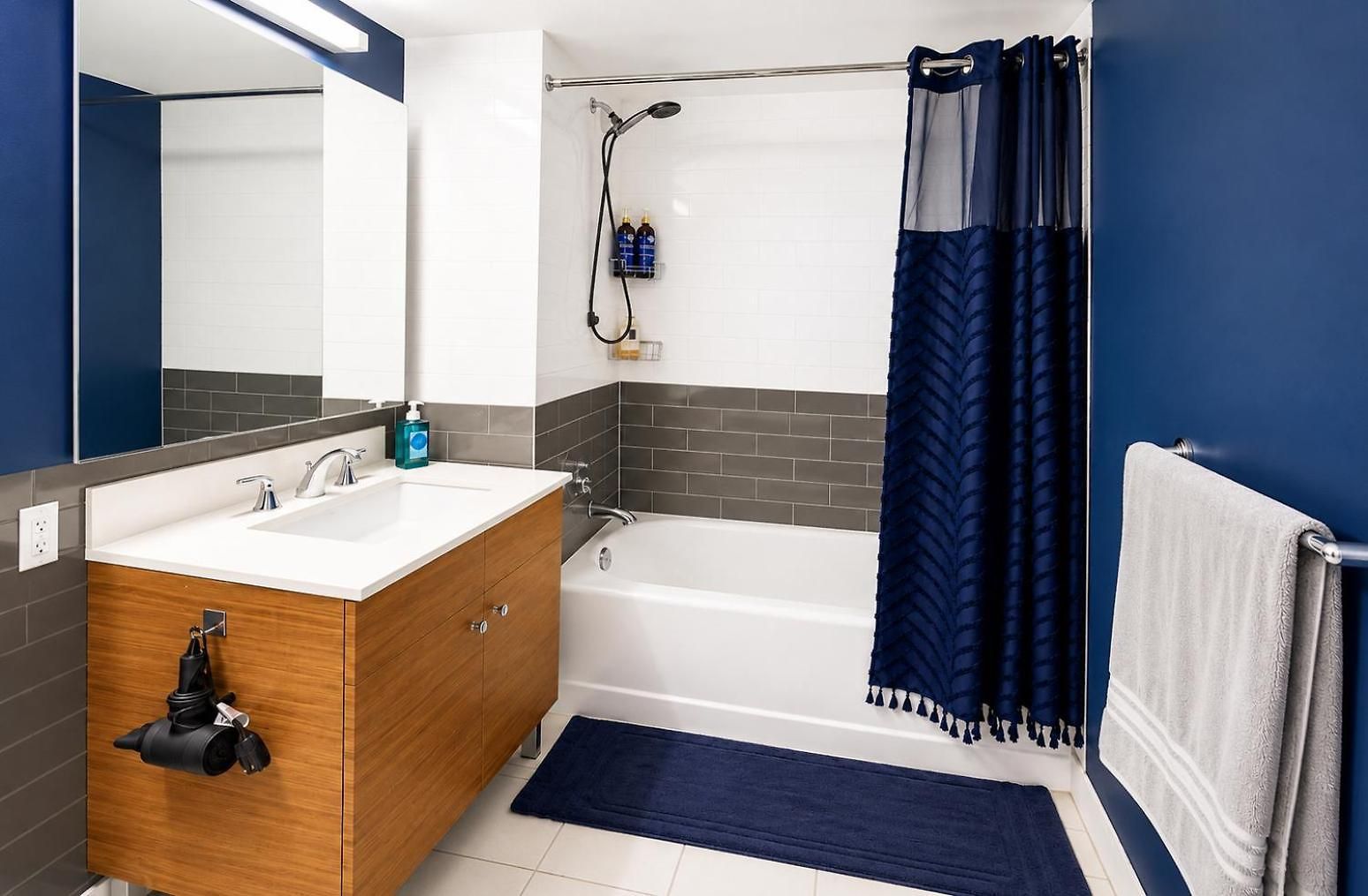 Time Square Apartment
