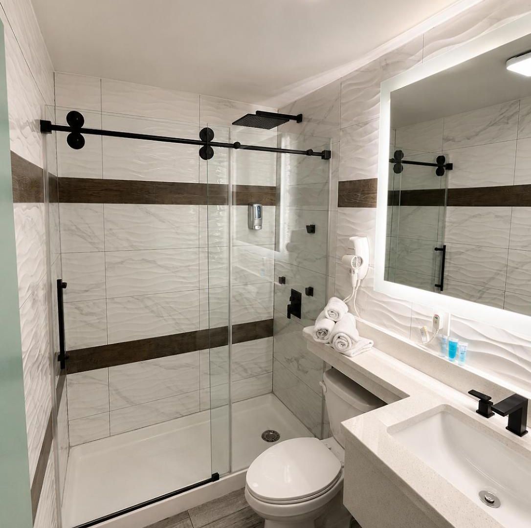 Opus Bronx Near Bay Plaza Mall Hotel 3*