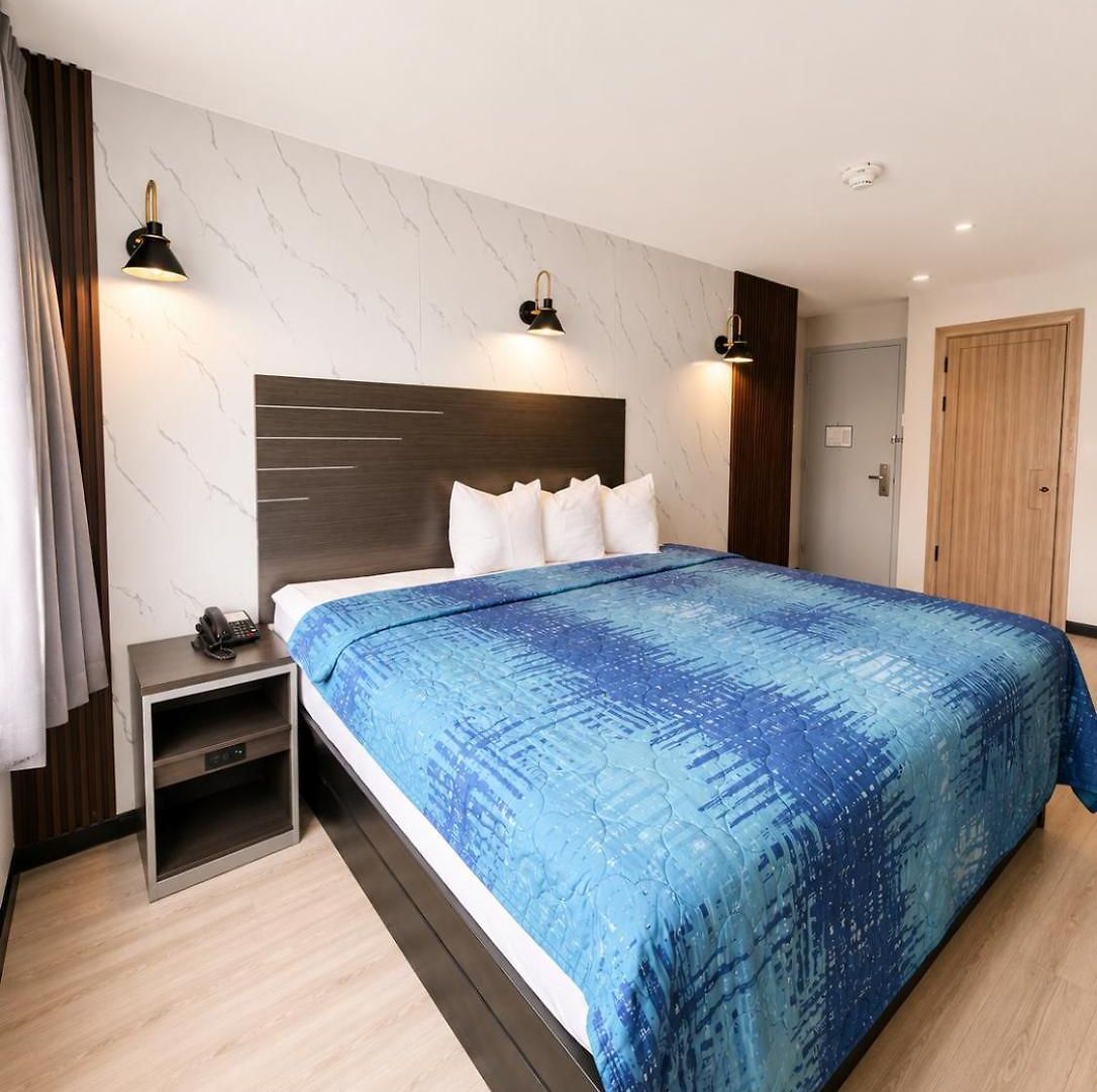 Tremont Bronx-grand Opening Hotel 3*