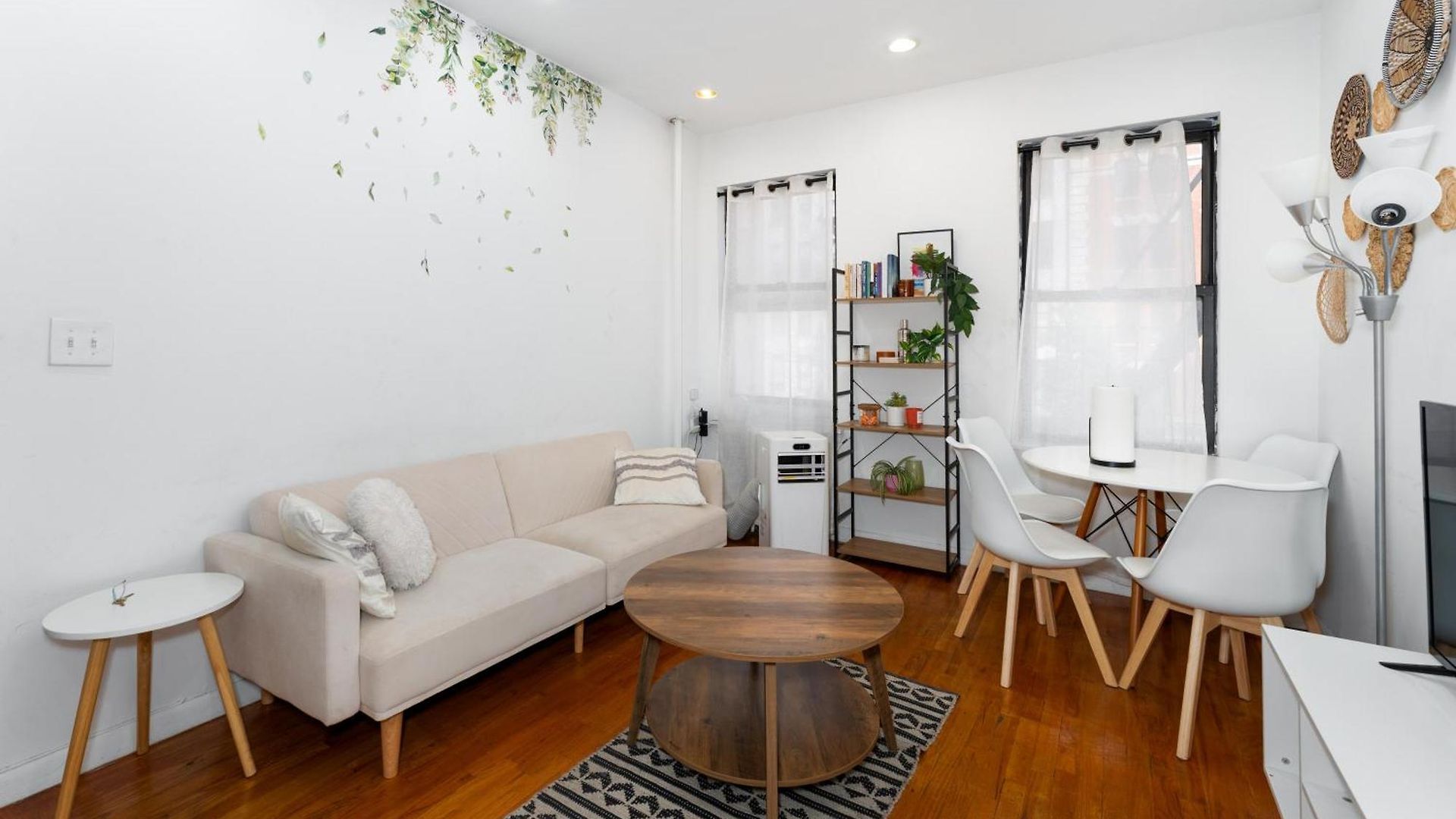 Chic One Bedroom Retreat In Downtown Manhattan *