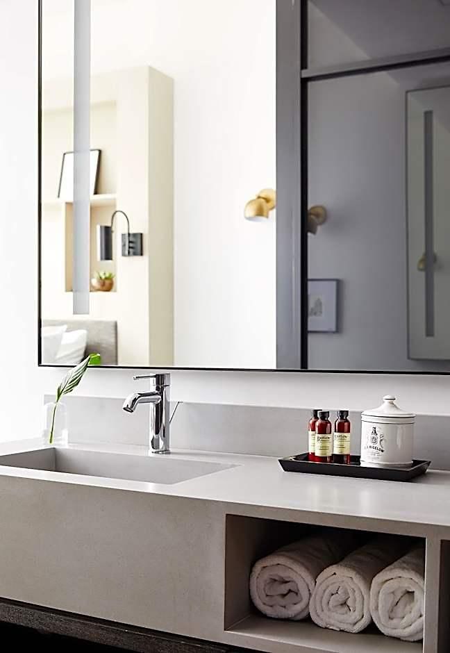 Walker Tribeca 4*