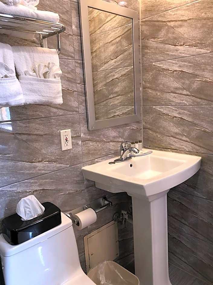 The Vue Express @ 39th Street Hotel 2*