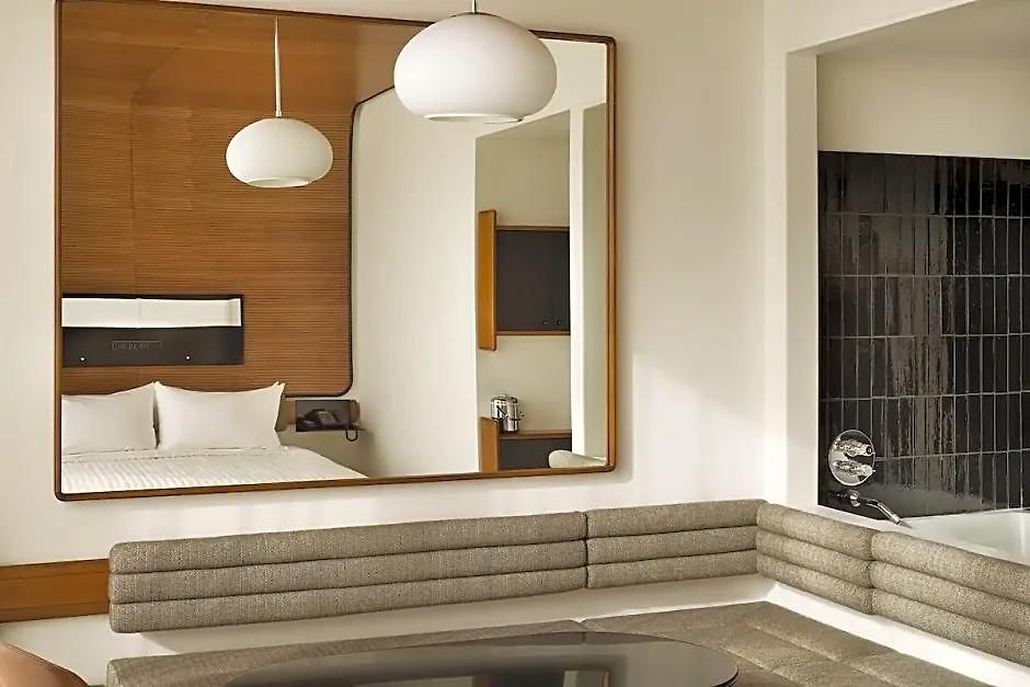 The Standard, High Line 4*