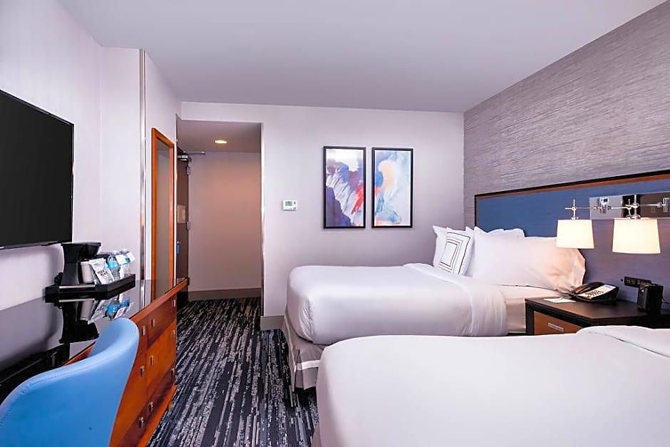 Hotel Fairfield By Marriott Manhattan Times Square 4*