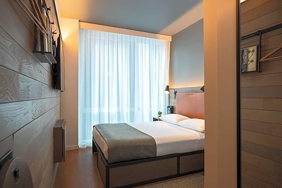 Moxy Nyc Downtown Hotel 3*