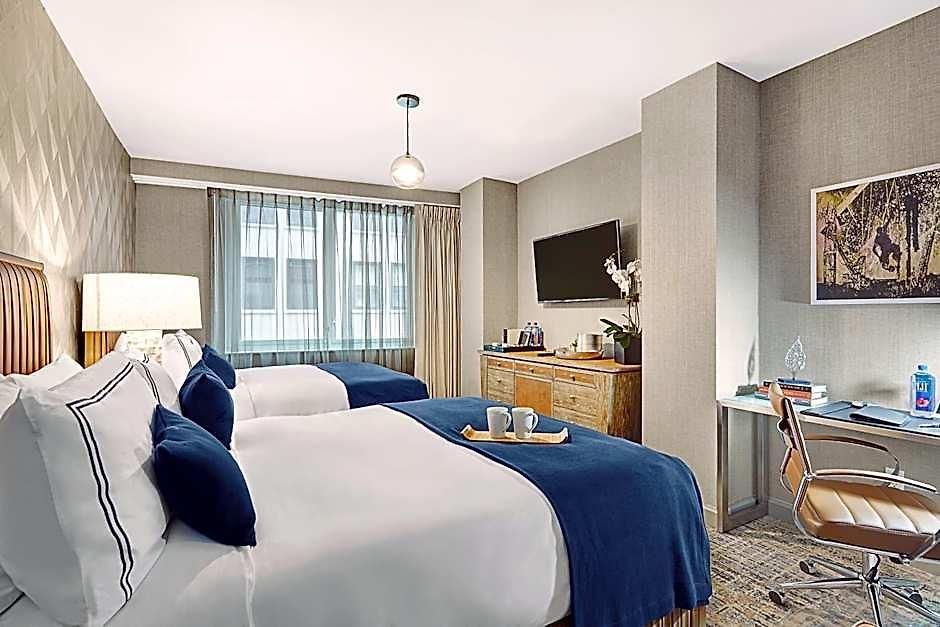 Artezen Hotel 4*