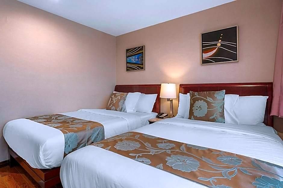Hotel The L 3*
