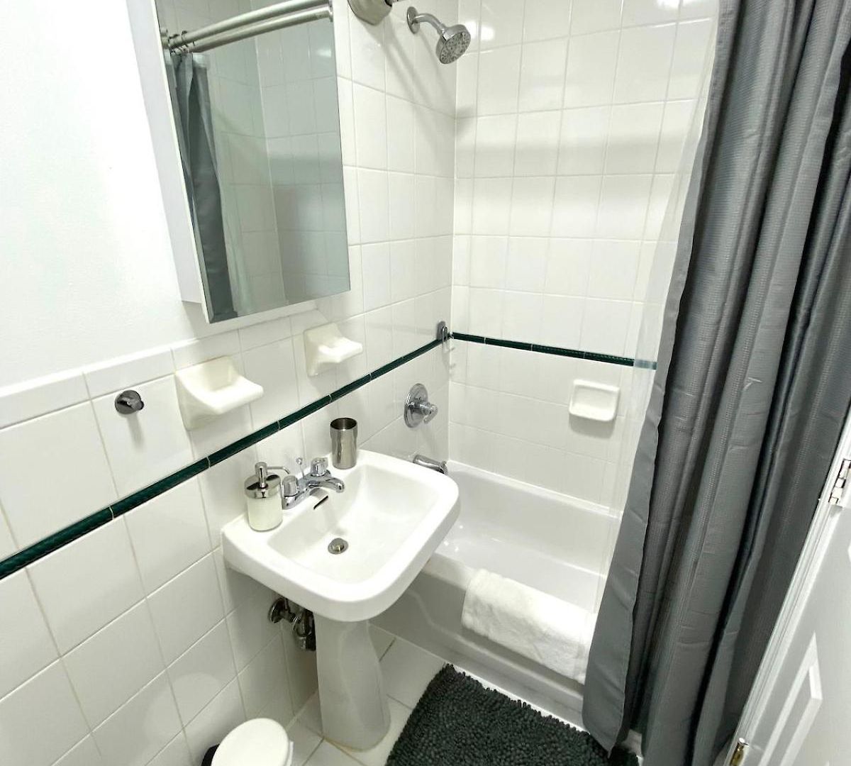 Apartment Close To Park, Lenox Hill & Ny Presbyterian New York