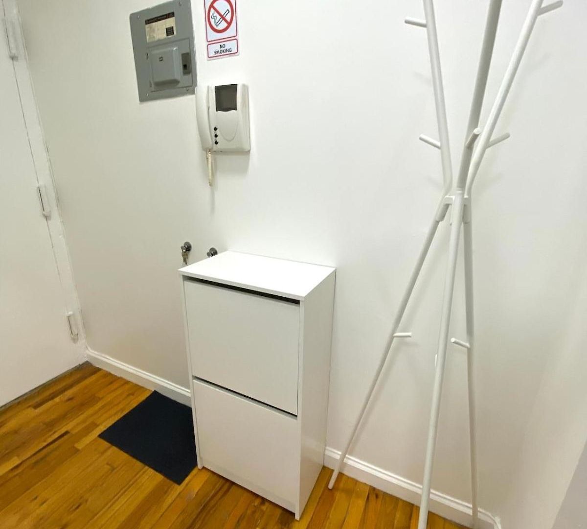 Close To Park, Lenox Hill & Ny Presbyterian Apartment *