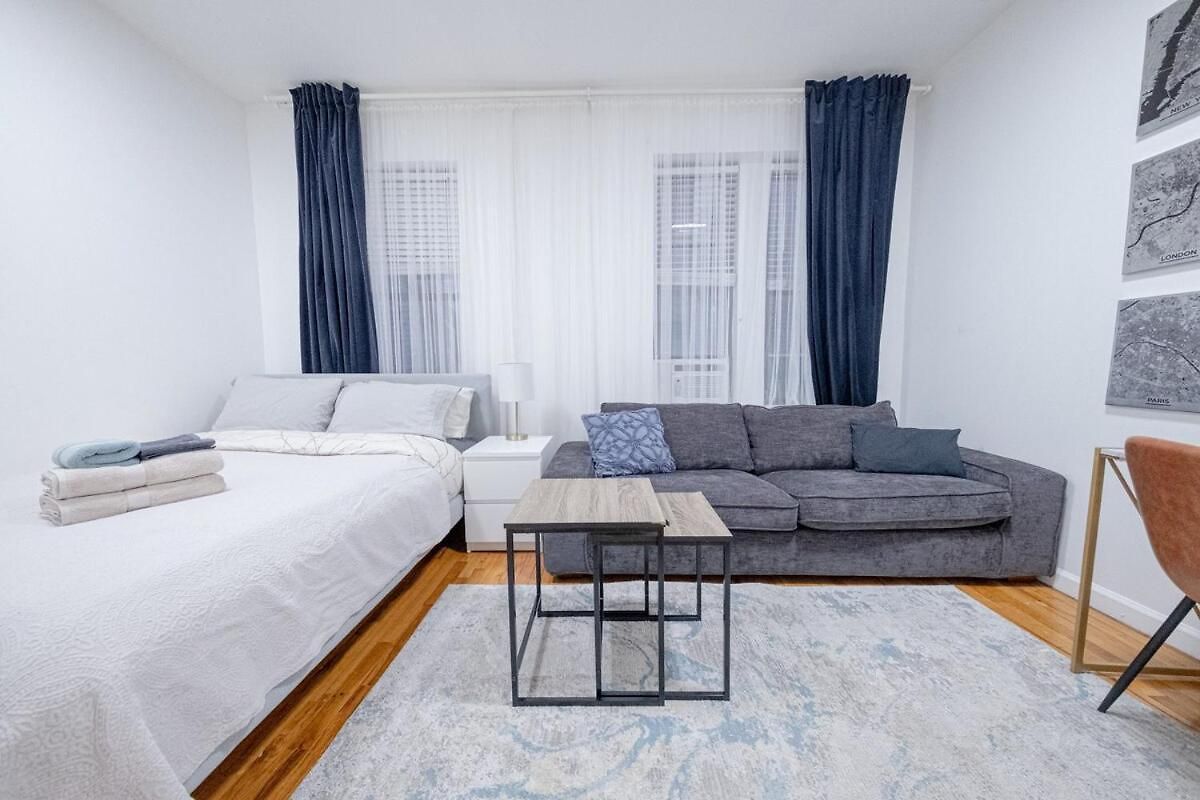 Close To Park, Lenox Hill & Ny Presbyterian New York