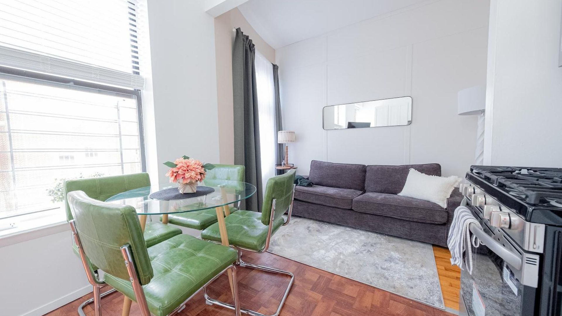 Apartment Sunlit 2br Park North Elevator & Laundry