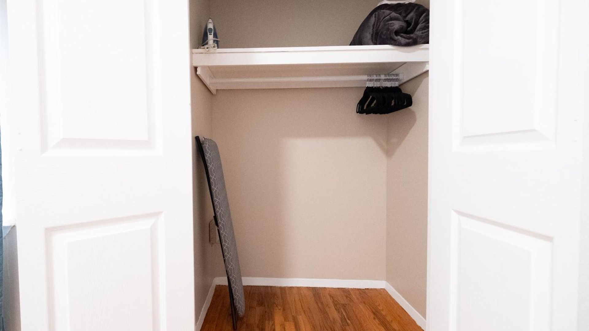 Apartment Sunlit 2br Park North Elevator & Laundry *