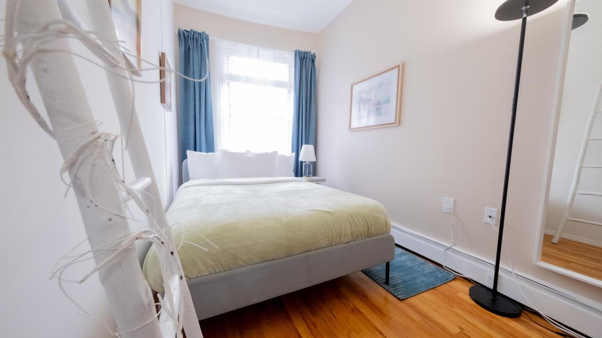 Apartment Sunlit 2br Park North Elevator & Laundry