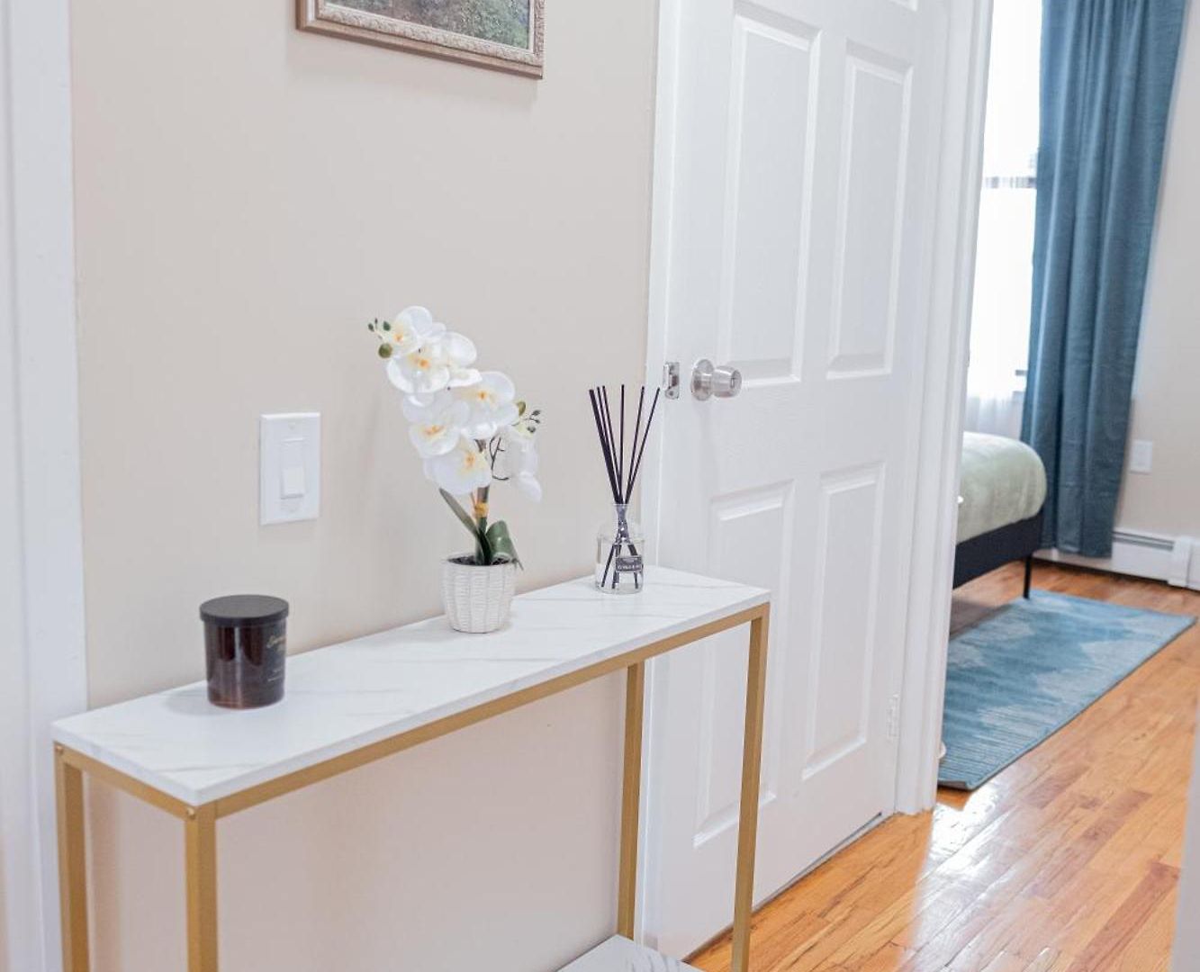 Apartment Sunlit 2br Park North Elevator & Laundry *