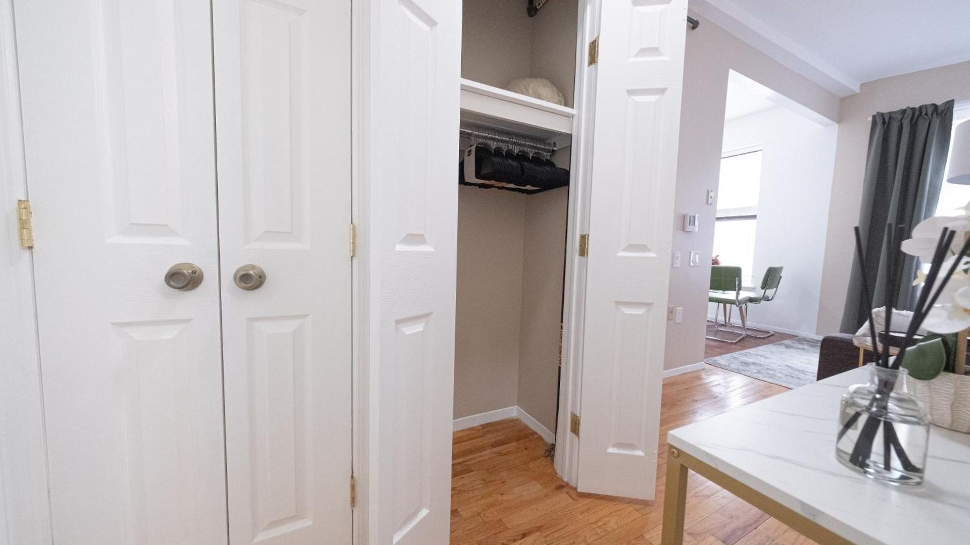 Sunlit 2br Park North Elevator & Laundry Apartment New York