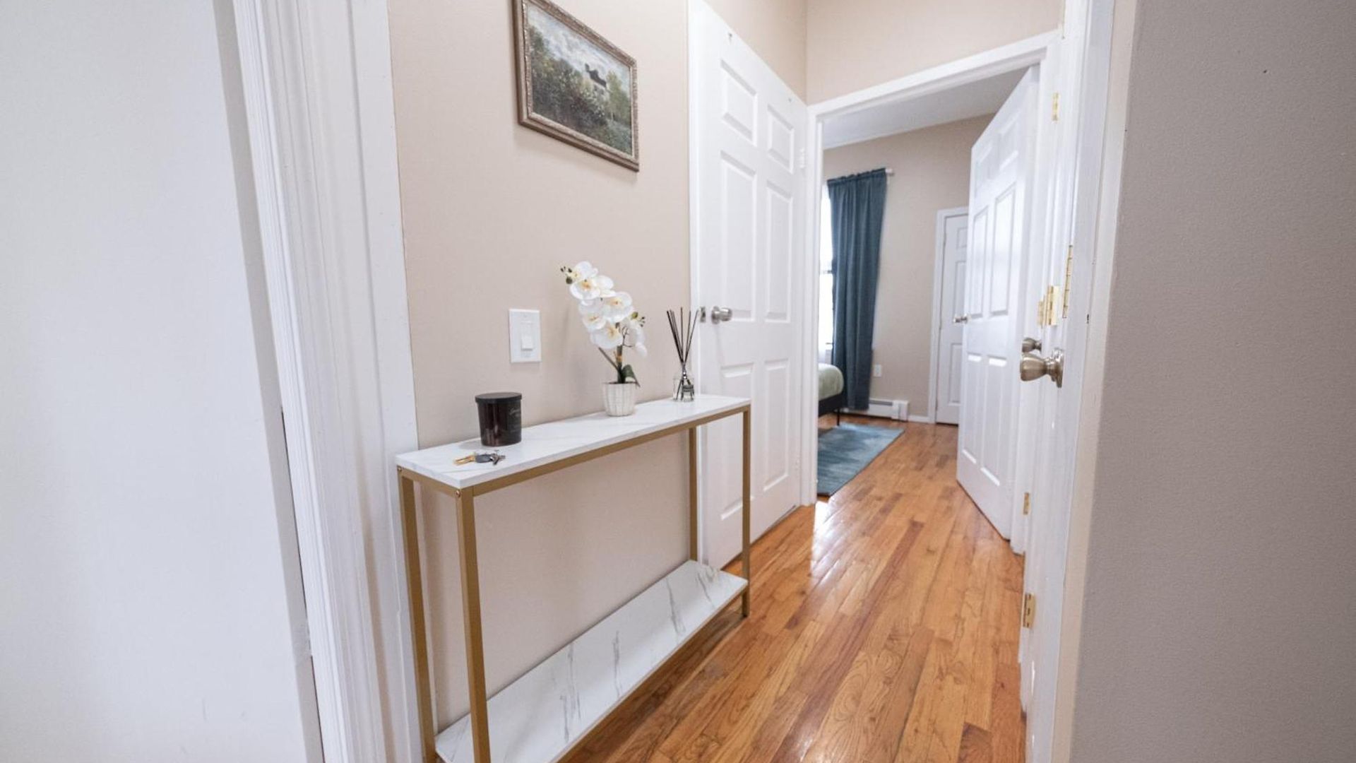 Sunlit 2br Park North Elevator & Laundry *