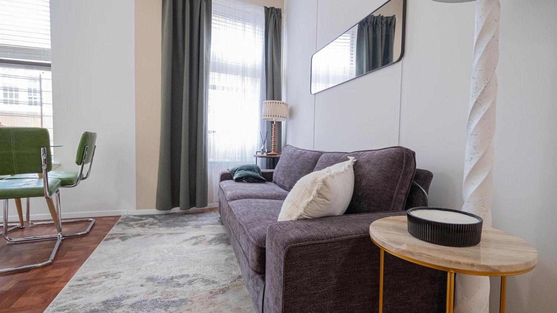 Sunlit 2br Park North Elevator & Laundry Apartment New York