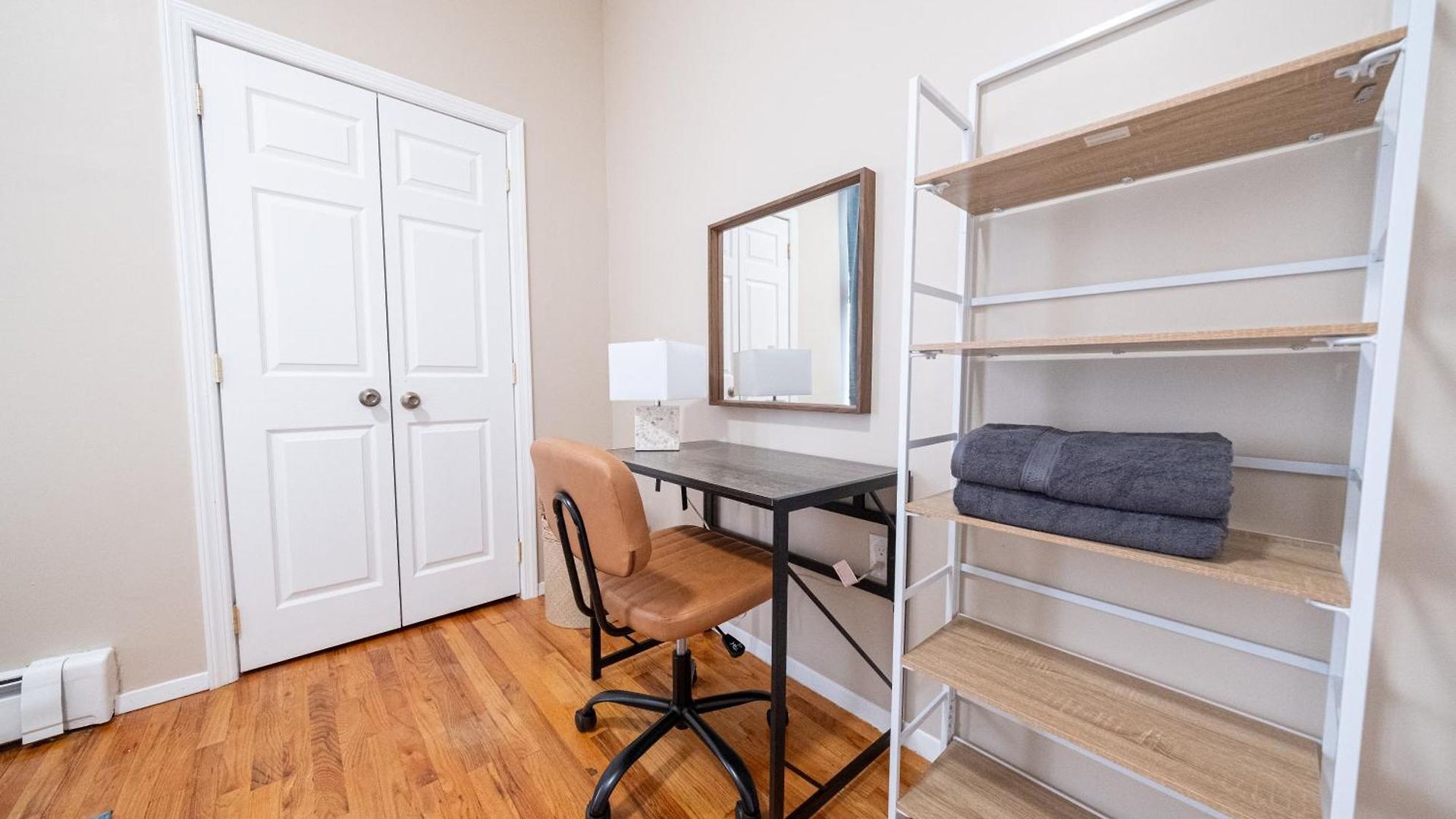 Sunlit 2br Park North Elevator & Laundry