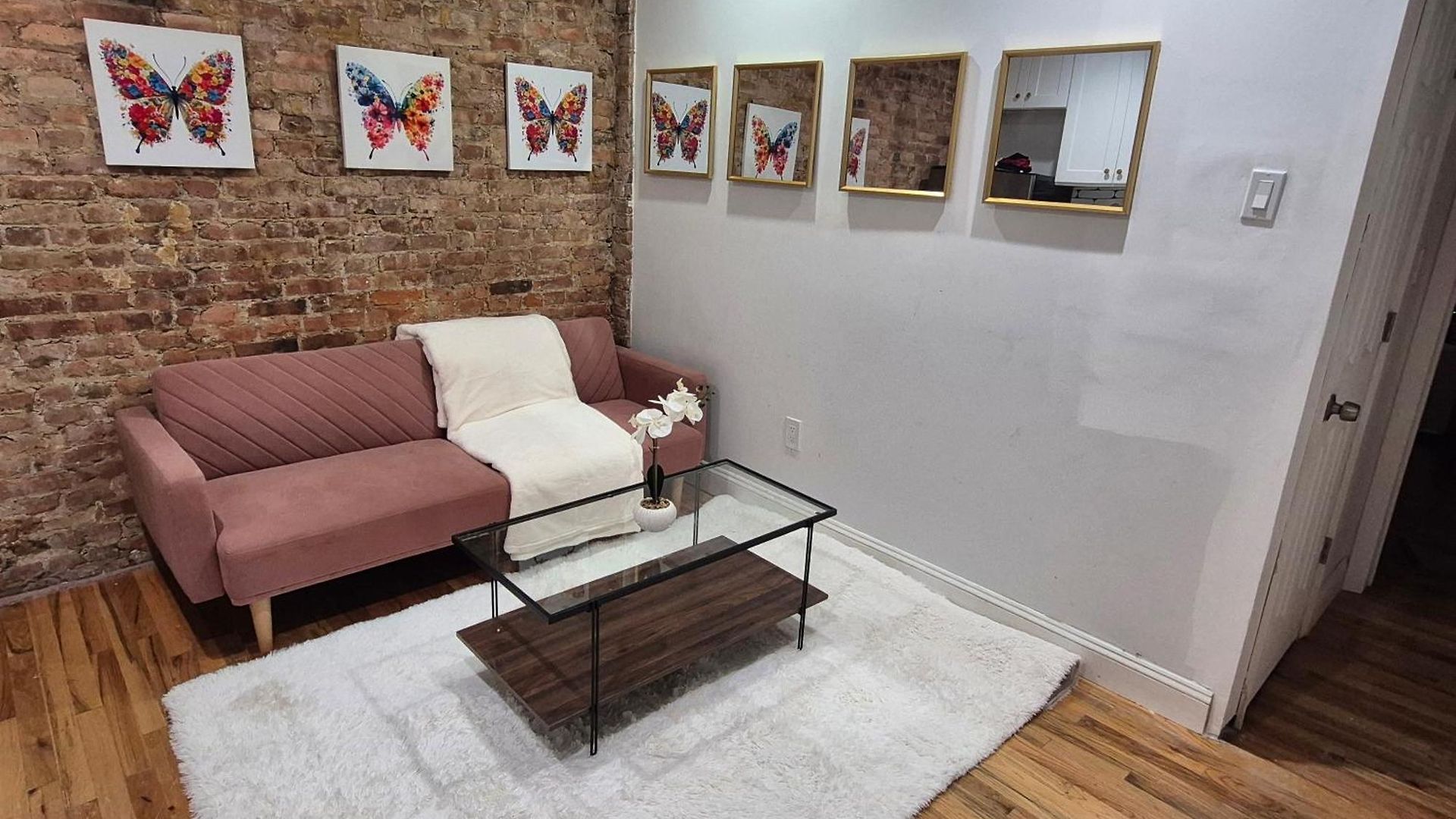 Relax And Unwind At Chic Bed-stuy Brownstone * New York